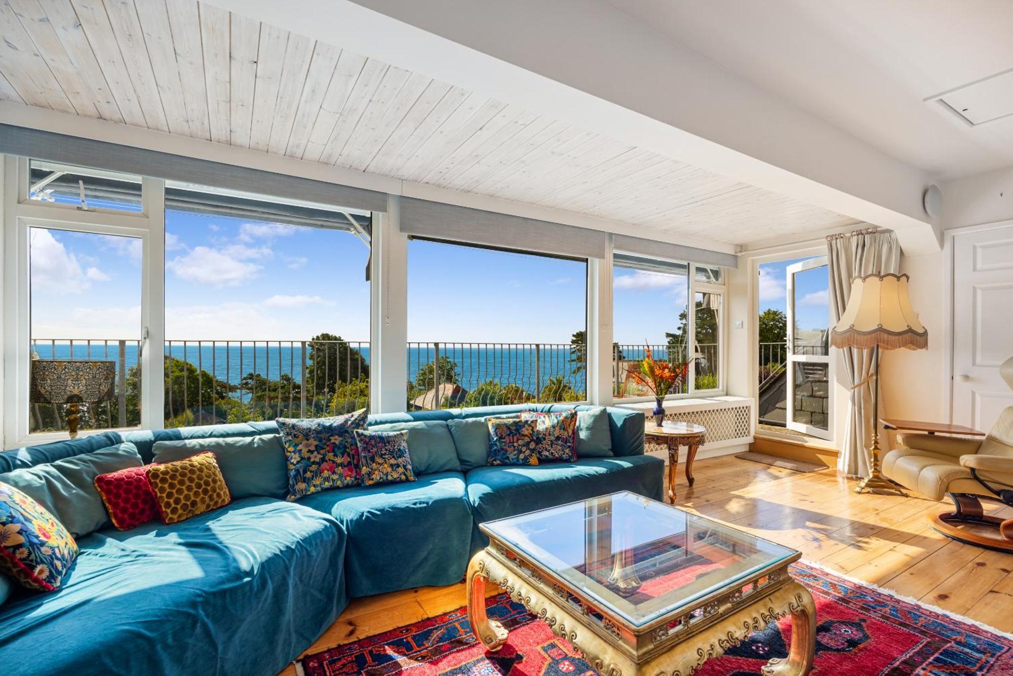 Umbrella Pines - Clifftop Home, Stunning Views Teignmouth